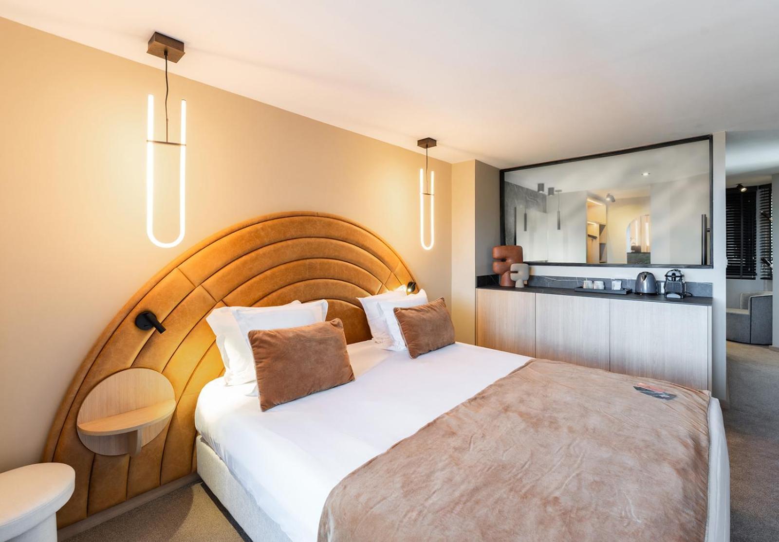 Fahrenheit Seven Courchevel Hotel Ngoại thất bức ảnh