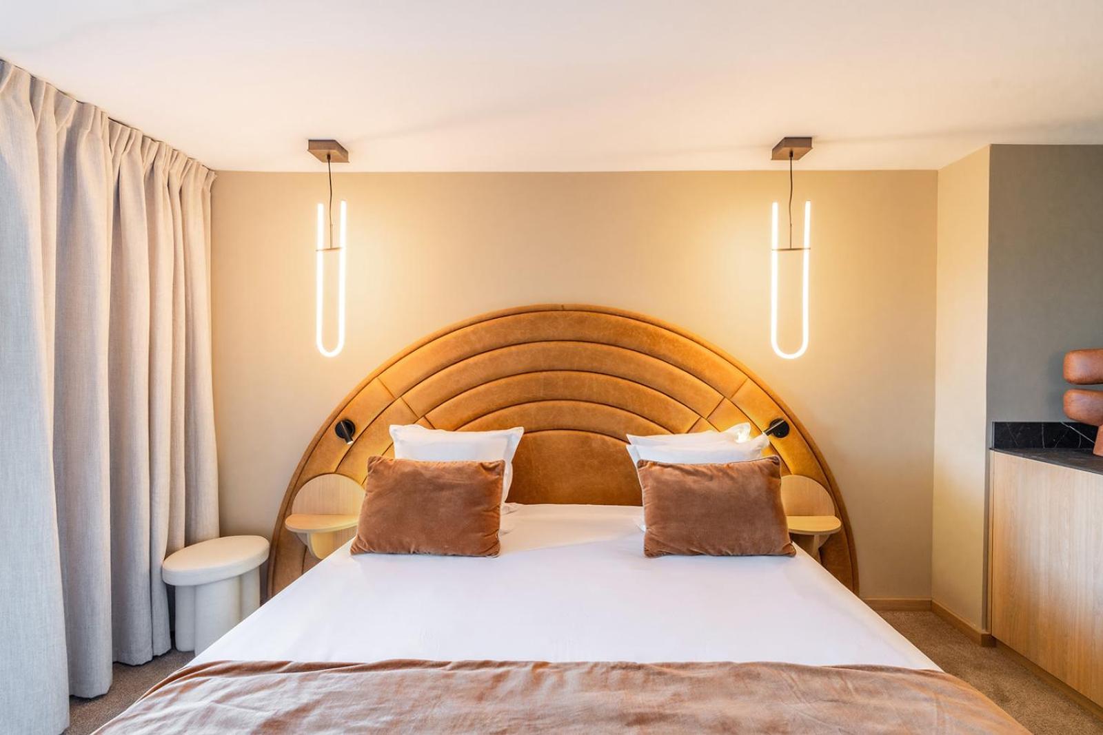 Fahrenheit Seven Courchevel Hotel Ngoại thất bức ảnh