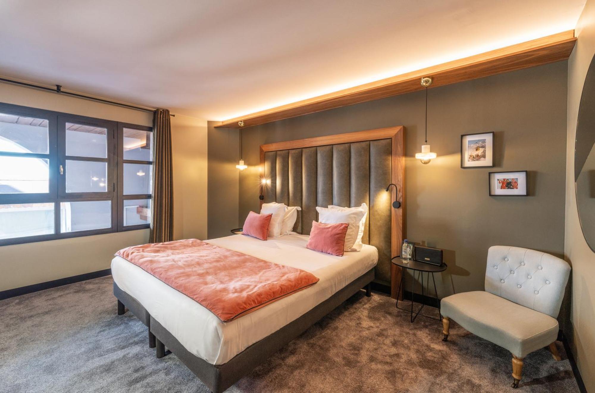Fahrenheit Seven Courchevel Hotel Ngoại thất bức ảnh