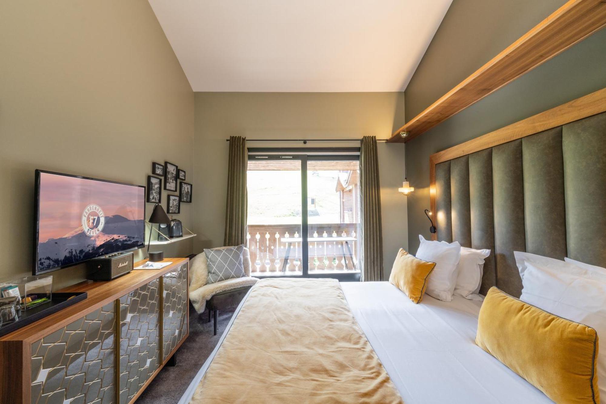 Fahrenheit Seven Courchevel Hotel Ngoại thất bức ảnh