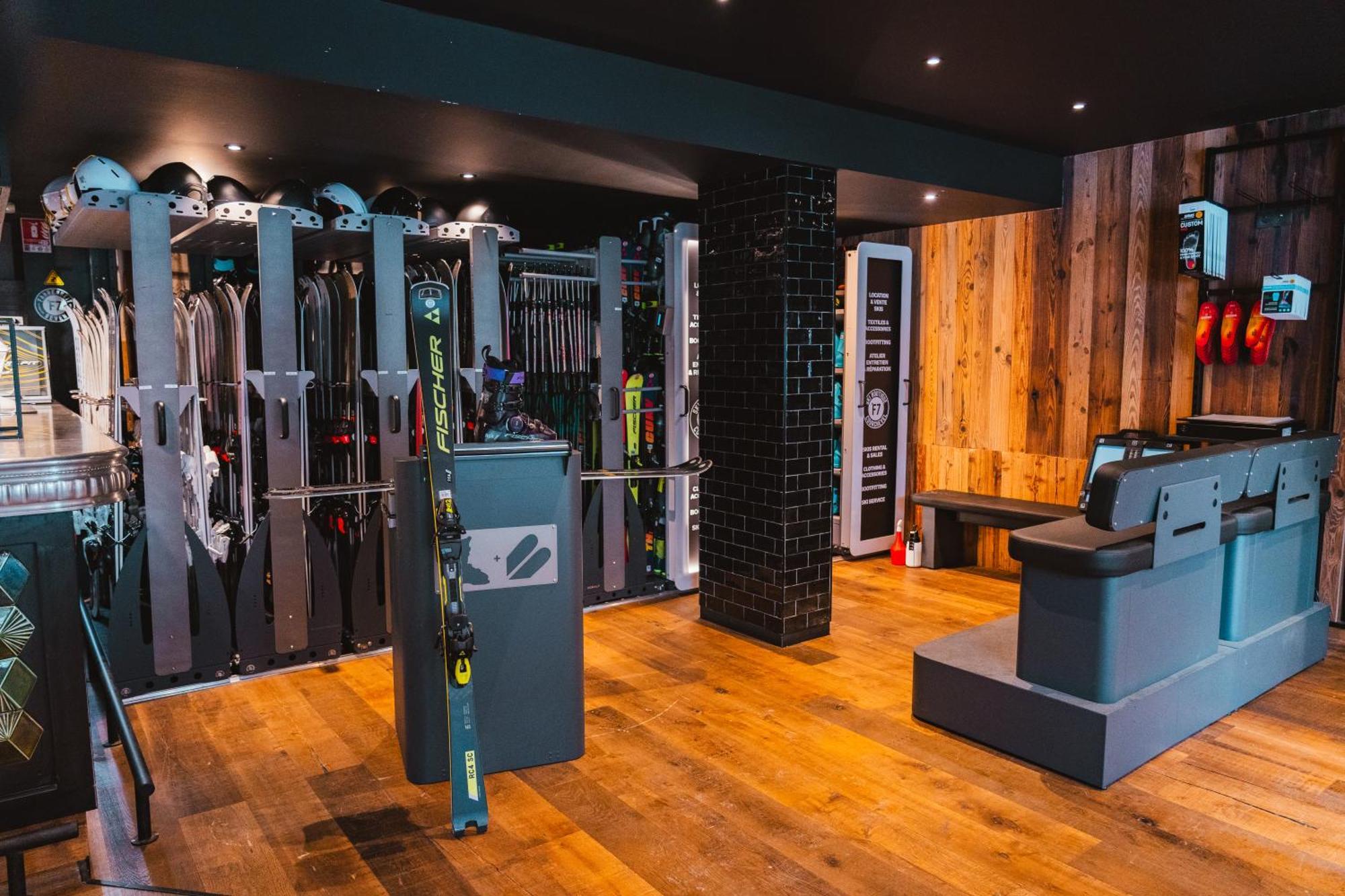 Fahrenheit Seven Courchevel Hotel Ngoại thất bức ảnh